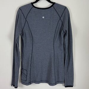 Lululemon Run: Turn Around Long‎ Sleeve Deep Coal Mini Check Size 10